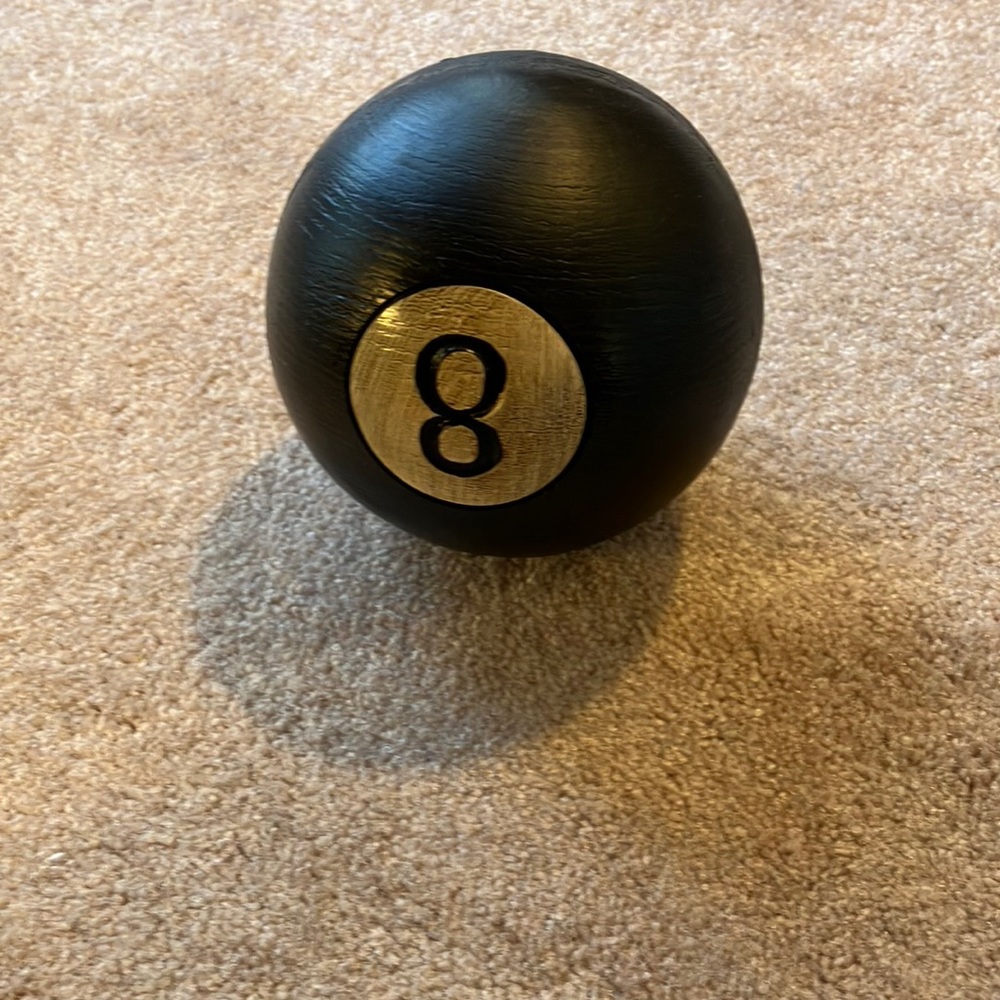 8 ball decor